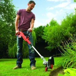 Black & Decker BLACK+DECKER 18V 3-in-1 Strimmer LI-ION 20 Cm Incl. 2,0Ah Accu + Lader -Tuingereedschap 123 1039