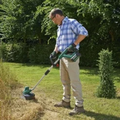 Bosch 36V Trimmer AdvancedGrassCut 30cm (Incl. 2.0Ah Accu + Lader) 14 Bosch 36V Trimmer AdvancedGrassCut 30cm (Incl. 2.0Ah Accu + Lader) -Tuingereedschap 123 1401