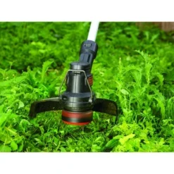 Black & Decker BLACK+DECKER 18V Trimmer ST182320 25cm Incl. 2,0Ah Accu + Lader -Tuingereedschap 123 1721