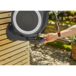 Gardena Wandslangenbox Roll Up 15 Grijs/wit Meter Incl. Tuinspuit -Tuingereedschap 123 3730