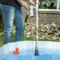 Batavia Accu Waterpomp 12V 10 Batavia Accu Waterpomp 12V -Tuingereedschap 123 3956